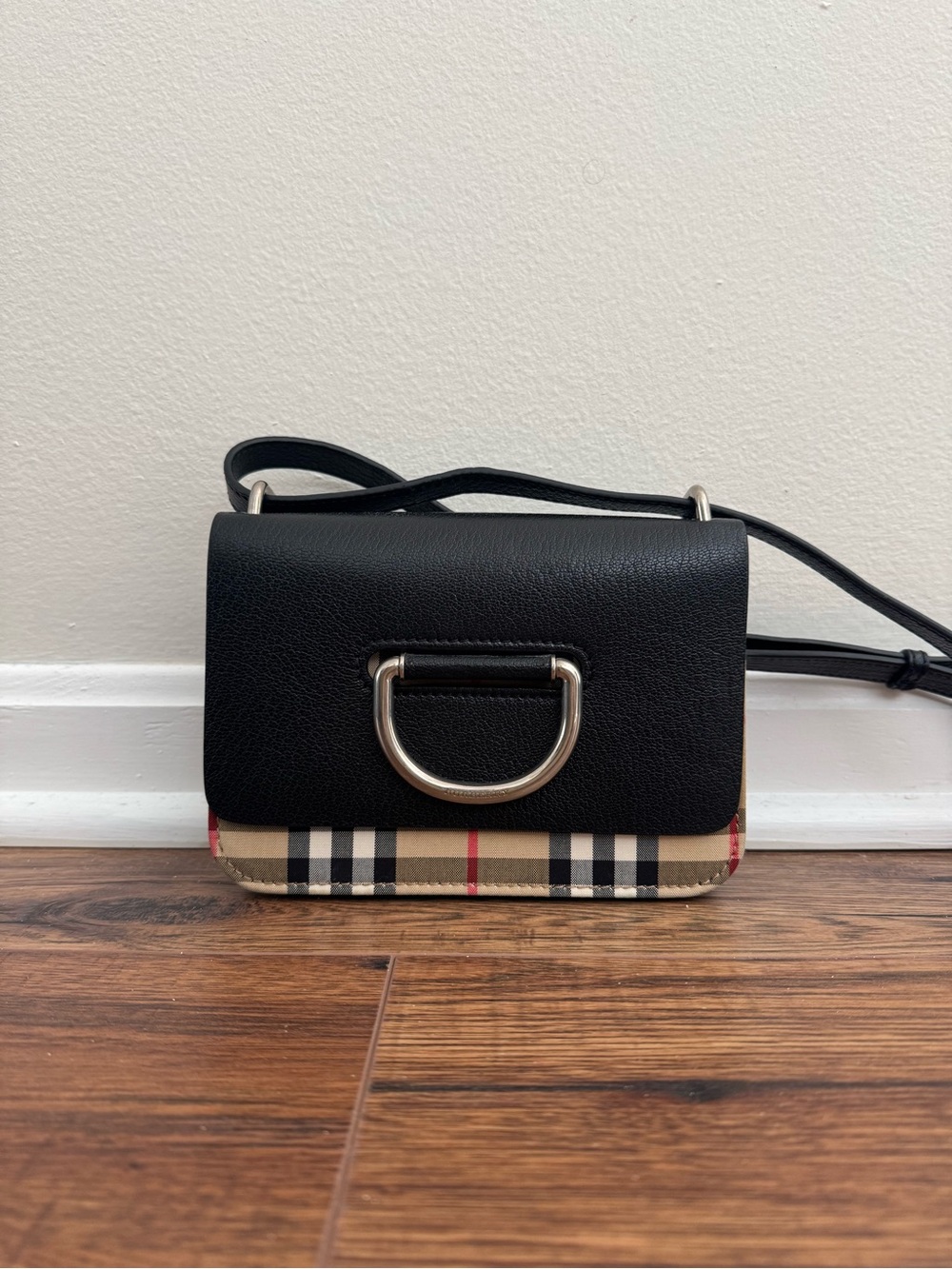 Burberry crossbody mini bag (authentic!!) - Picture 2 of 6